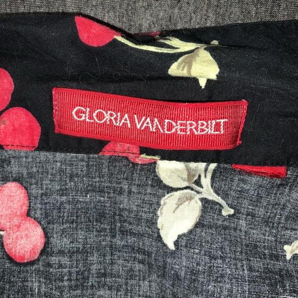 Gloria Vanderbilt cherry sleeveless button up - Picture 6 of 6